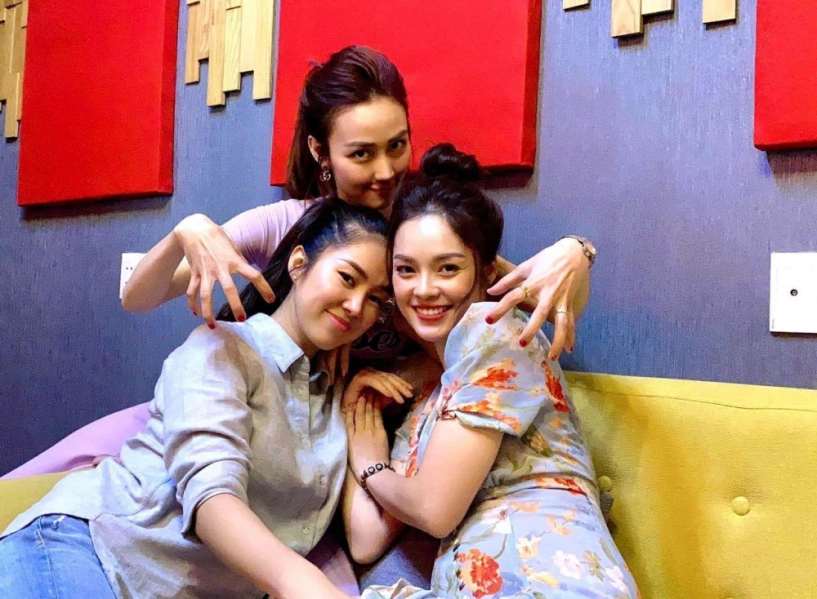 Chụp cùng hội mỹ nhân bị nói bà phương béo nhất lê phương đáp trả làm mẹ bỉm vui lây - 5