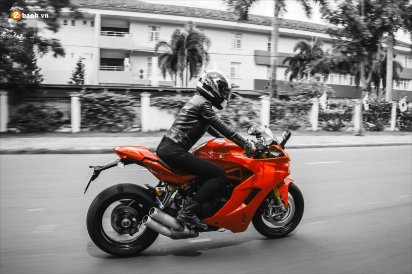 Đánh giá ducati supersport sau lần chạy thử của người mẫu trần hiền - 6