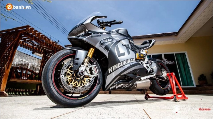 Ducati 1299 độ tạo dáng cực đẹp cùng tem đấu thể thao - 1