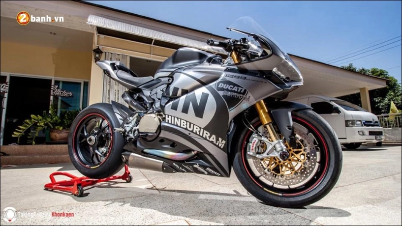 Ducati 1299 độ tạo dáng cực đẹp cùng tem đấu thể thao - 4