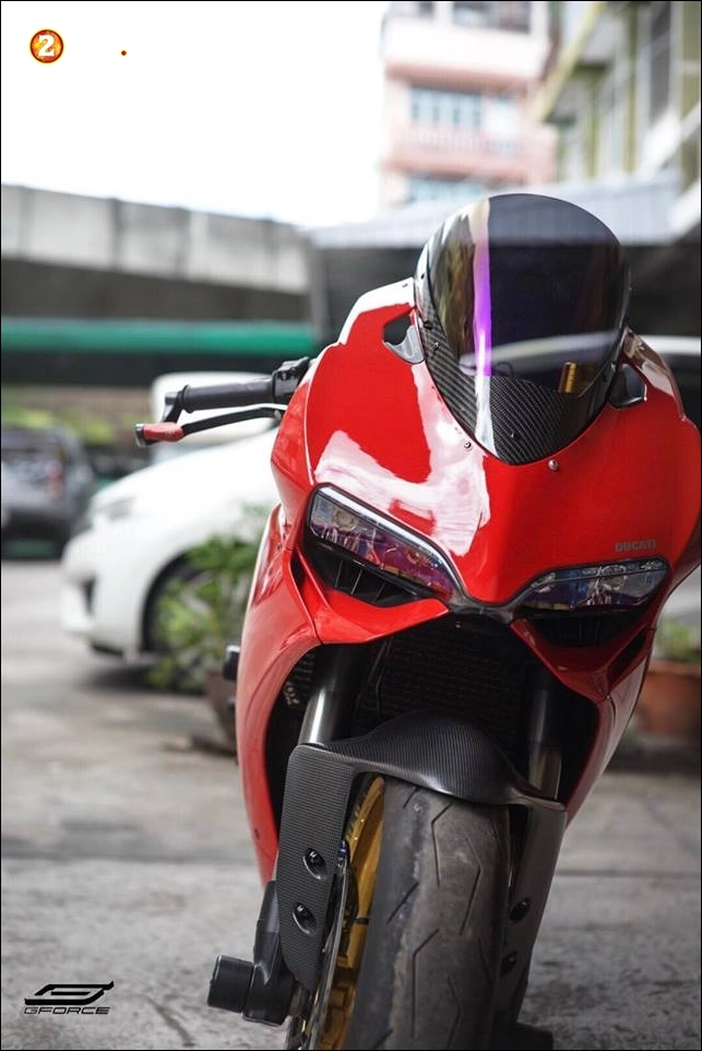 Ducati 899 panigale độ tinh tế cùng loạt phụ kiện sang chảnh - 3