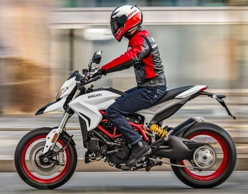 Ducati hypermotard 939 2018 sang chảnh trong bộ cánh mới - 1