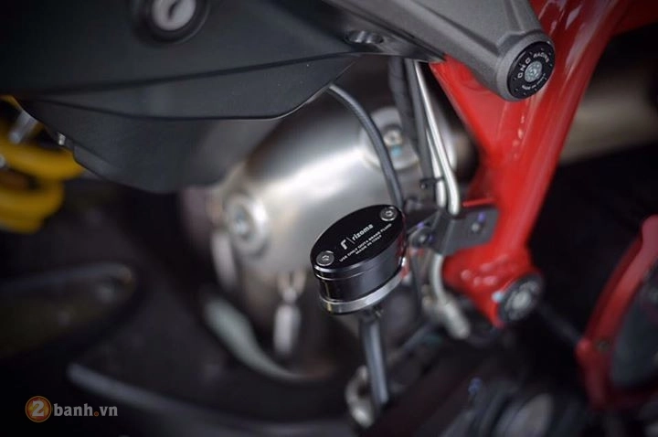 Ducati hypermotard 939 vẻ đẹp được hoàn chỉnh sau khi qua tay biker thái - 8