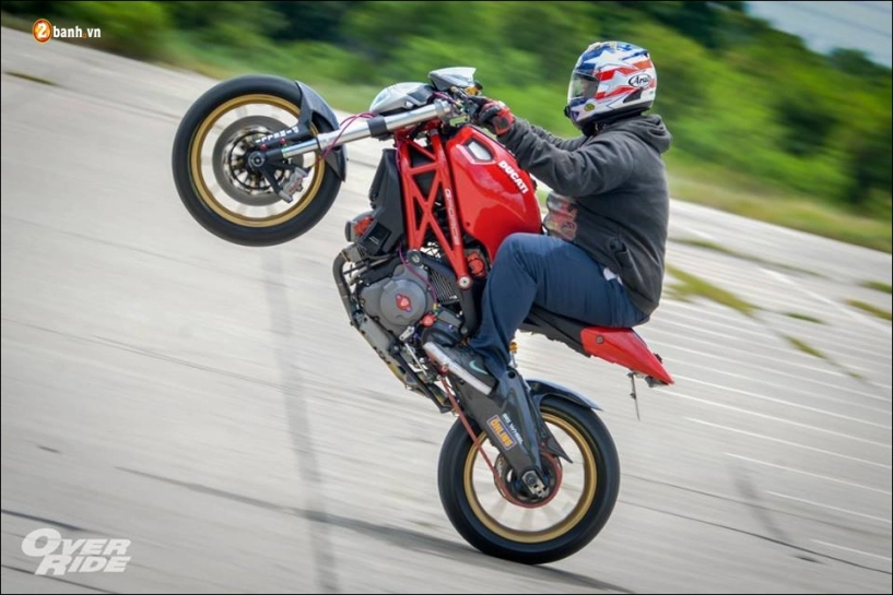 Ducati monster 795 độ quái thú đánh bóng tên tuổi nhà ducati - 1