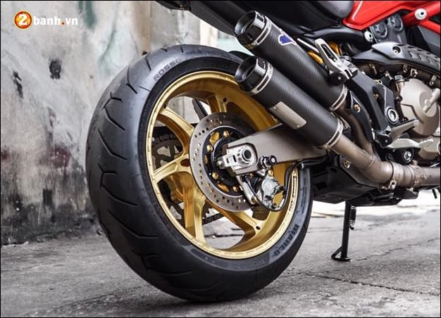 Ducati monster 821 vẻ đẹp hào nhoáng qua body cơ bắp - 4