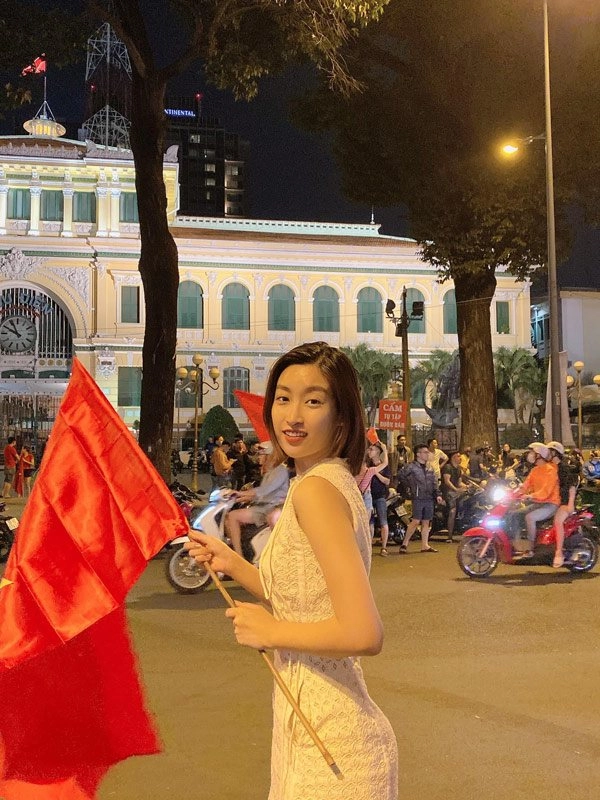 Giám khảo trẻ nhất lịch sử hoa hậu việt nam và cuộc lội ngược dòng nhan sắc lẫn phong cách - 28