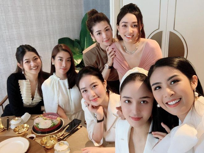 Hà nội có hội hoa hậu á hậu đăng quang xong lấy chồng giàu chăm con khéo lại còn xinh - 2