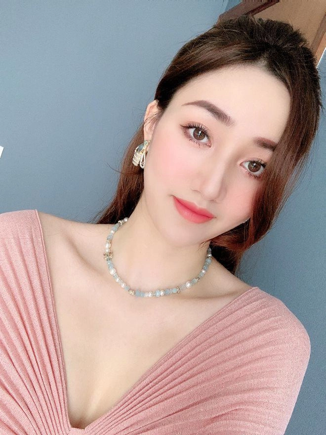 Hà nội có hội hoa hậu á hậu đăng quang xong lấy chồng giàu chăm con khéo lại còn xinh - 8