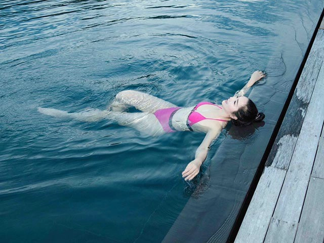 Hoa hậu đền hùng giáng my u50 vẫn diện bikini bốc lửa thân hình nuột như gái đôi mươi - 4