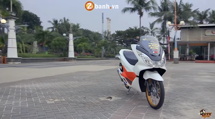 Honda pcx độ ấn tượng với dàn chân titan bên nước bạn - 1