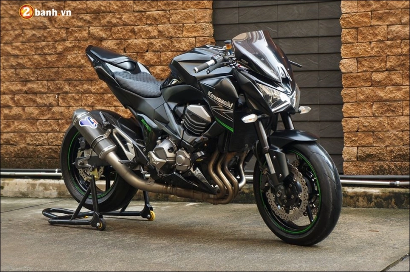 Kawasaki z800 độ tê giác hung dữ đầy bụi bặm - 2