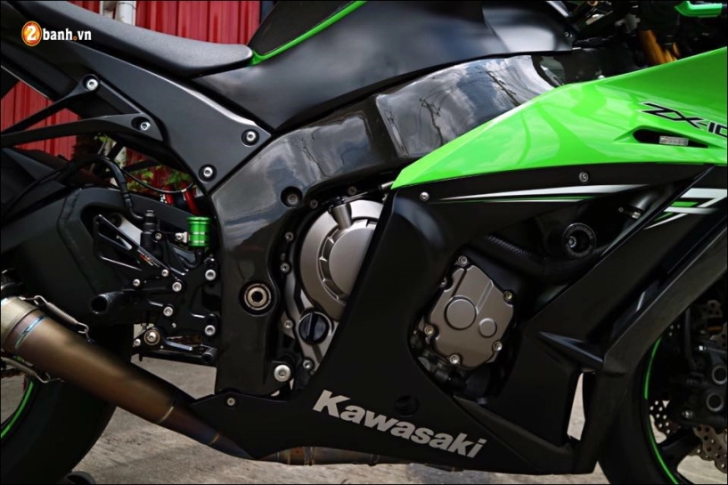 Kawasaki zx-10r độ đầy ấn tượng với vẻ ngoài hào nhoáng không tỳ vết - 14