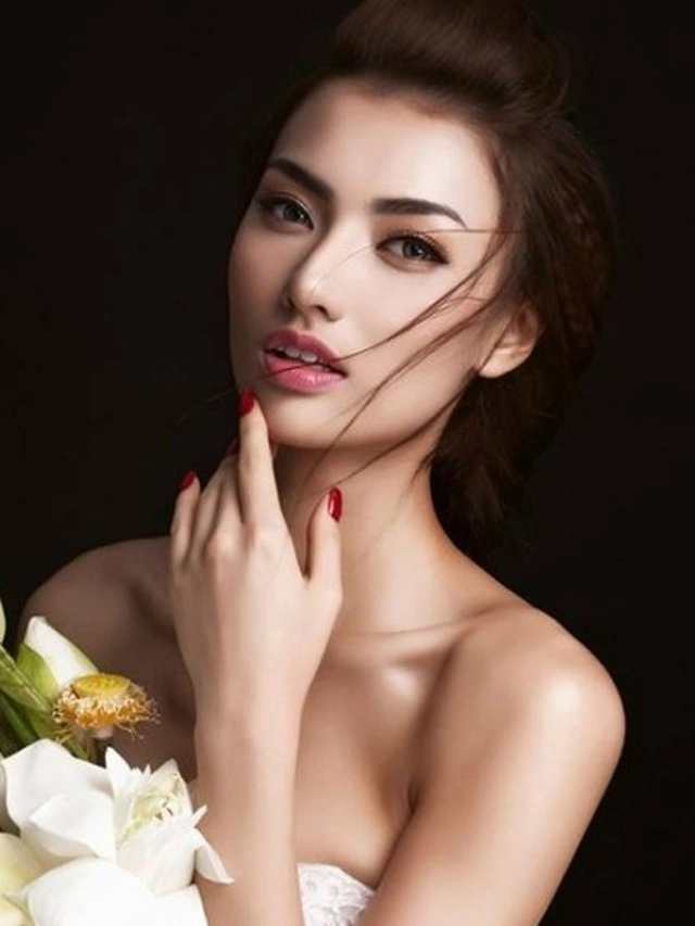 Không cùng huyết thống nhưng á hậu kiều loan và hồng quế giống nhau như đúc - 5