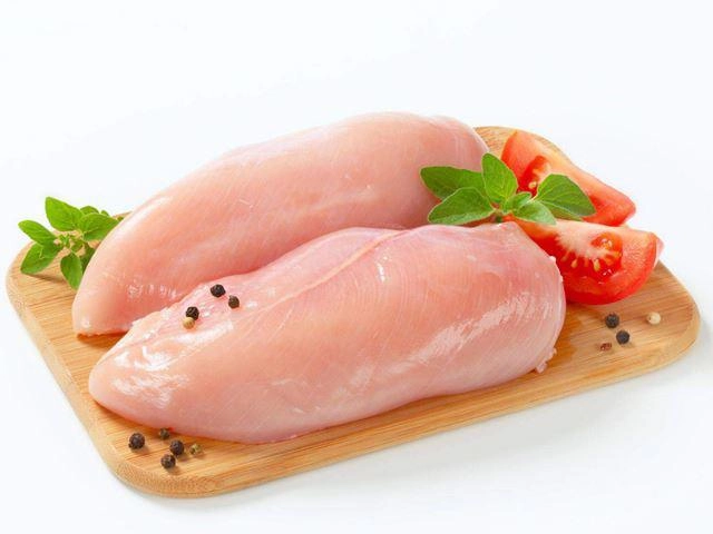 Mách mẹ cách nấu cháo gà bí đỏ cho bé ăn dặm đậm đà bổ dưỡng - 3