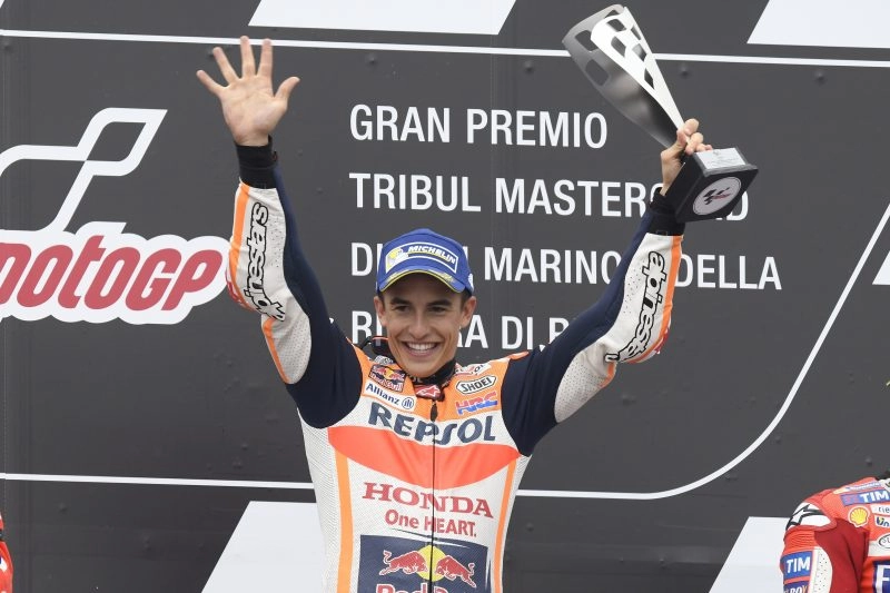 Marc marquez chiến thắng đầy kịch tính trong chặng 13 motogp 2017 - 5