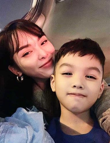 Người mẫu 18 tuổi vất vả làm single mom giờ con ngoan giàu có gu là đàn ông ly dị - 18