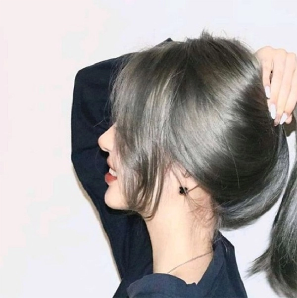Màu tóc xanh đen là style trưởng thành, ấn tượng và cá tính dành cho nữ giới. Nếu bạn đang muốn tìm một giải pháp độc đáo để thay đổi màu tóc, thì Nhuộm tóc màu xanh đen chắc chắn là lựa chọn hoàn hảo cho bạn. Hãy xem hình ảnh và đam mê với kiểu tóc xanh đen tuyệt đẹp này nhé!