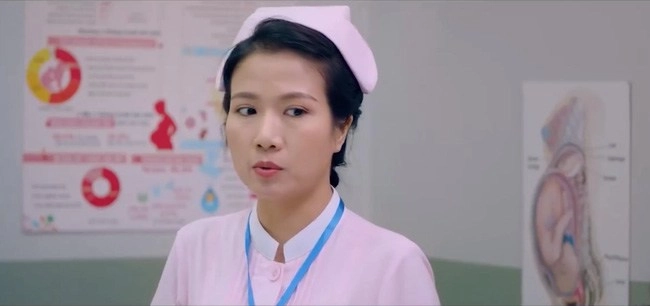 Nữ y tá xinh đẹp khiến fan nam tình nguyện ốm đời thực làm mẹ đơn thân - 2