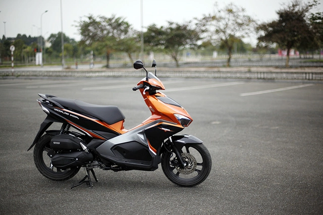 So sánh air blade 2017 với suzuki impulse 2017 có gì khác biệt - 2