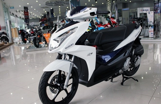 So sánh air blade 2017 với suzuki impulse 2017 có gì khác biệt - 6