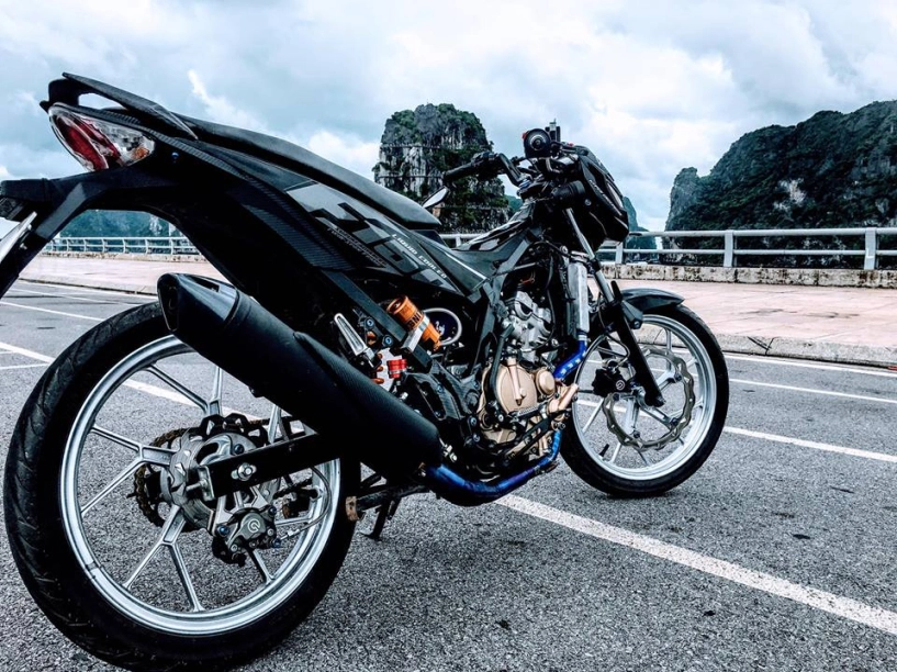 Suzuki satria f150 độ kiểng đầy chất chơi của biker hà nội - 4