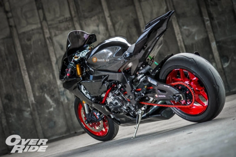 Yamaha r1 tinh tế trong bản độ full carbon mang tên dark side of speed - 2