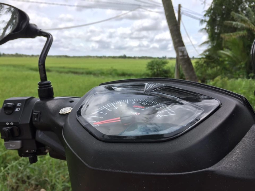 Yamaha sirius độ kiểng nhẹ nhàng khoe dáng cùng cánh đồng lúa - 1
