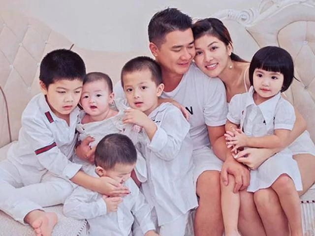 Yêu năm 15 tuổi mẹ trẻ cùng chồng làm một lèo 5 công chúa đi đâu cũng được trầm trồ - 12