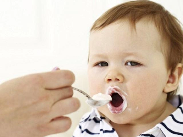 1 tuần cho bé ăn mấy hộp sữa chua là hợp lý nhất - 3