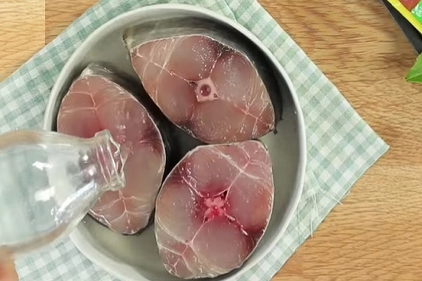 3 cách làm cá thu kho thơm ngon đậm đà hương vị cho bữa ăn gia đình - 2