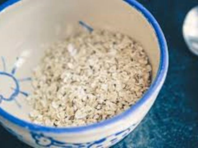 3 cách nấu cháo yến mạch trứng gà cho bé ăn dặm đầy đủ dinh dưỡng - 3