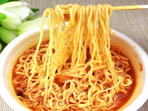 4 loại thực phẩm hại con dậy thì sớm cha mẹ biết vẫn mua rất nhiều - 4