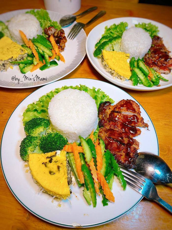 9x khoe mâm cơm mỗi ngày 1 thực đơn không trùng nhau chồng con khen không ngớt lời - 9