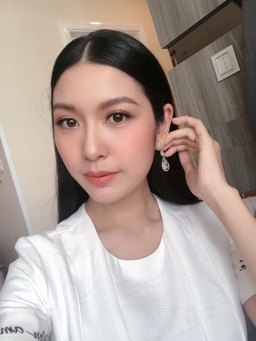 Á hậu thúy vân sữa quá tốt 3000mlngày chồng doanh nhân cật lực cho con ti 6 tuần tăng 2kg - 4