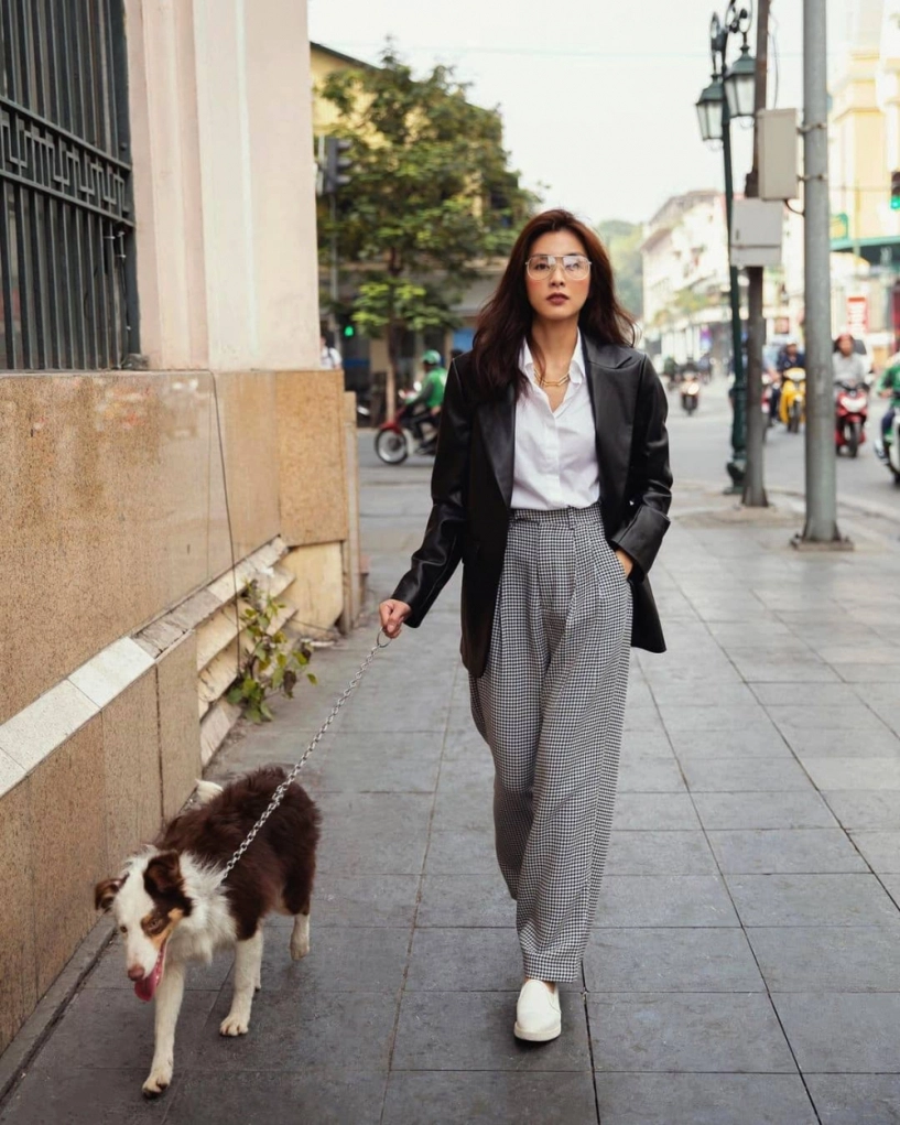Ai bảo hà tăng mặc đơn giản nhìn kho áo khoác xịnchẳng bao giờ trùng kiểu đủ biết sang giàu - 6