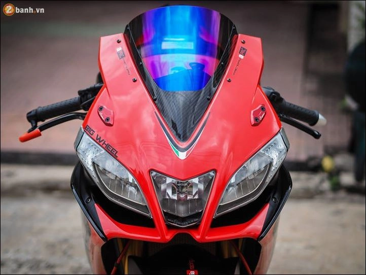 Aprilia rsv 4 - đẳng cấp tạo nên phong cách - 1