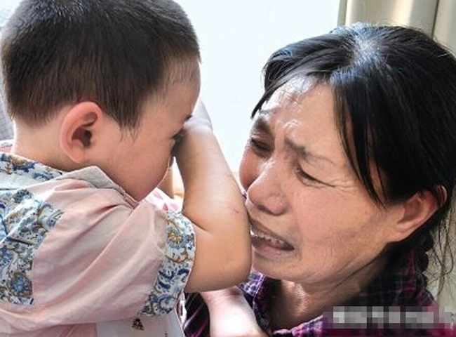 Bé 1 tuổi tử vong sau khi ăn món trứng hấp vì bà nội bỏ thêm một thứ khi nấu - 3