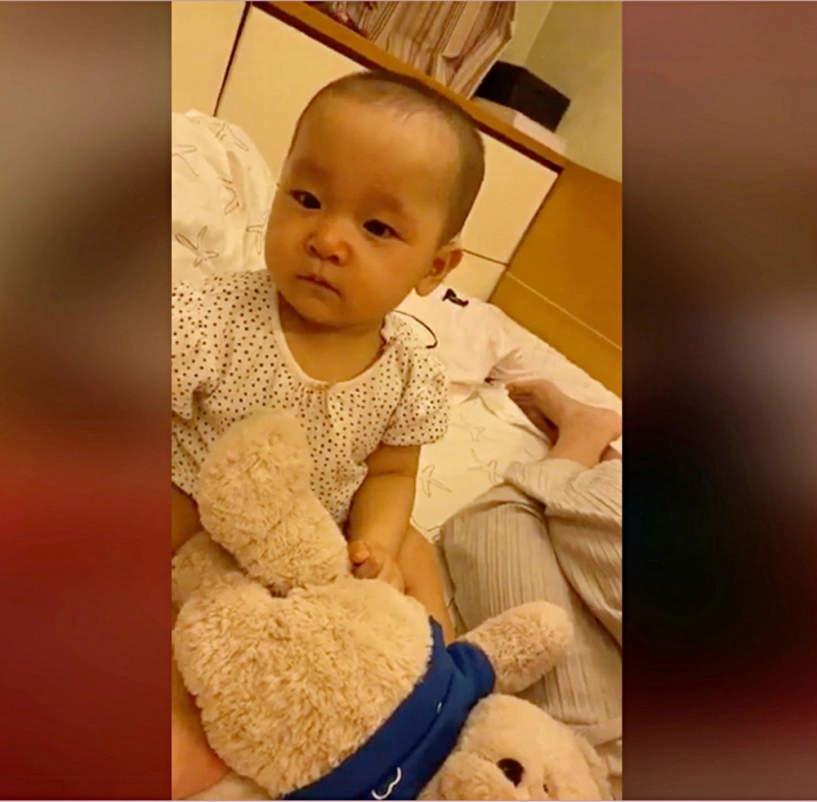 Bé 7 tháng với bàn tay tinh nghịch chạm ngực mai phương thuý 30 phút livestream hút nghìn like - 2
