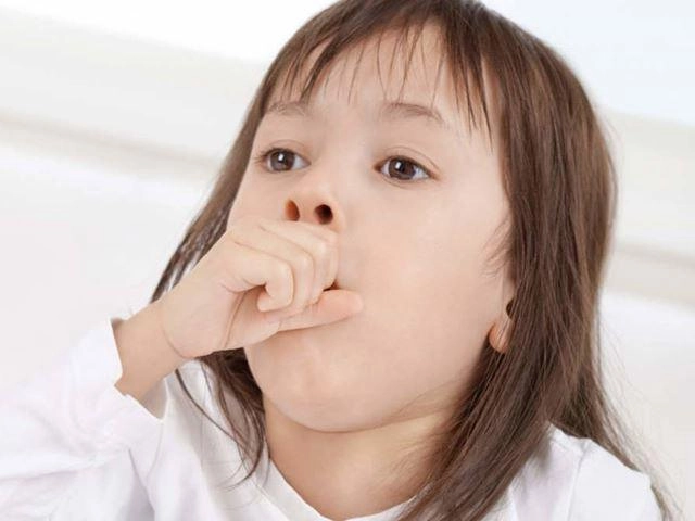 Bé bị ho khan từng cơn phải làm sao - 3