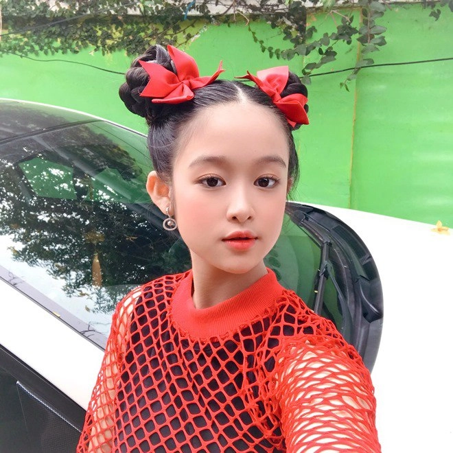 Bé gái hot nhất chung kết hhvn 2020 khoe ảnh giáng sinh gương mặt quá xinh - 14