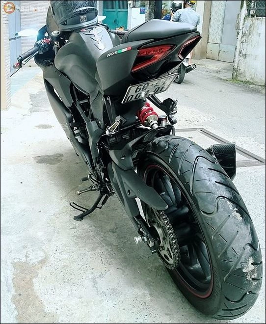 Benelli b302 ngụy trang cực đỉnh qua mô hình ducati 959 - 8