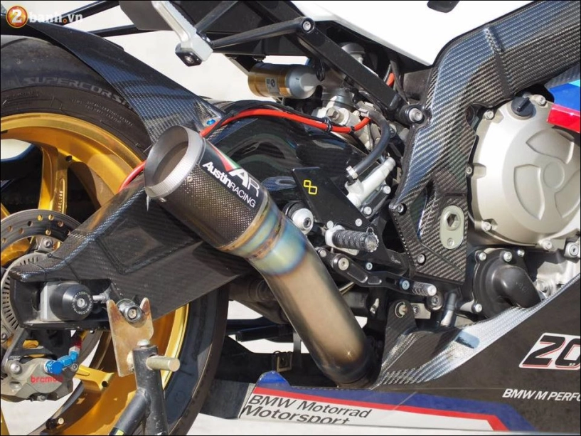 Bmw s1000rr vẻ đẹp khó cưỡng từ cá mập trên cạn - 10