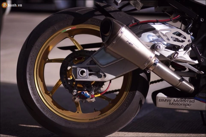 Bmw s1000rr- vẻ đẹp khó cưỡng từ superbike công nghệ đức - 7