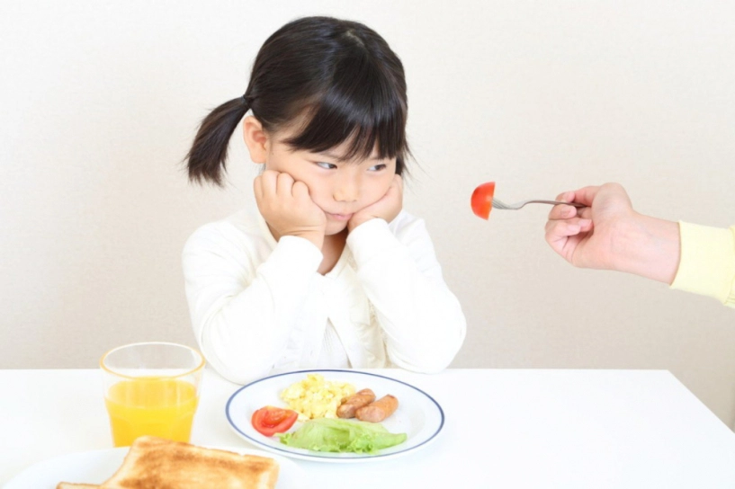 Bố 1m80 mẹ 1m68 nhưng con thấp nhất lớp biết lý do thì đã quá muộn - 3