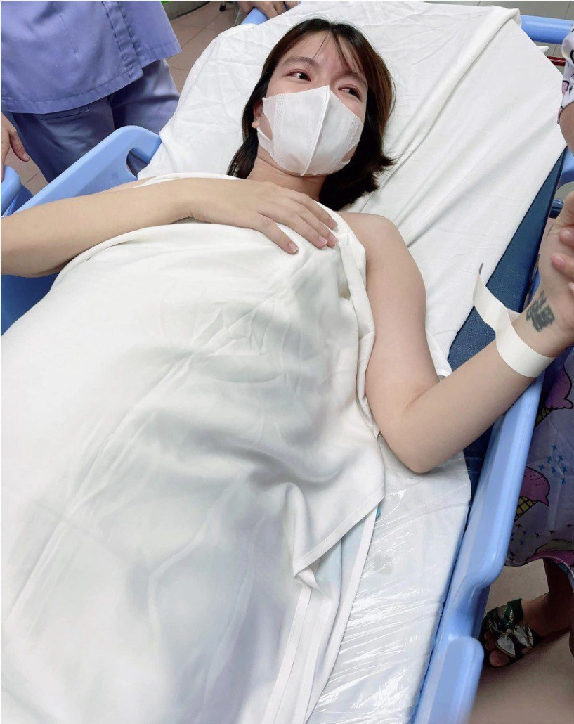 Bố là diễn viên hài xấu lạ con gái mạc văn khoa mới chào đời đã được khen đẹp - 3