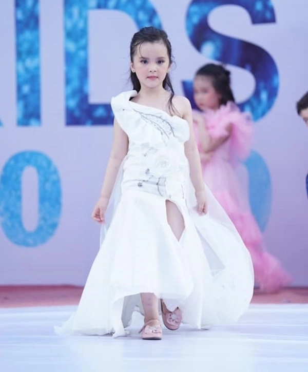 Bố mẹ hưng yên đẻ con như tây đại diện cả tỉnh đi thi sắc đẹp nhãn hàng săn đón - 6