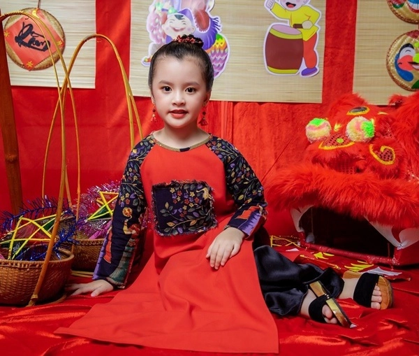 Bố mẹ hưng yên đẻ con như tây đại diện cả tỉnh đi thi sắc đẹp nhãn hàng săn đón - 7