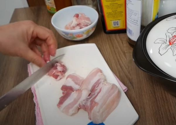 Cách làm kho quẹt chỉ trong 15 phút có món ngon không bị mặn hấp dẫn - 2
