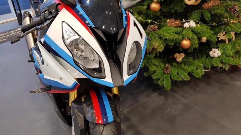 Cận cảnh bmw motorrad s1000rr 2018 magny - cours edition - 3