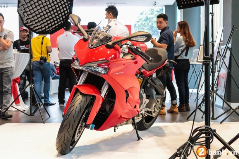 Cận cảnh ducati supersport - mẫu xe mô tô thể thao thành thị vô cùng ấn tượng - 2